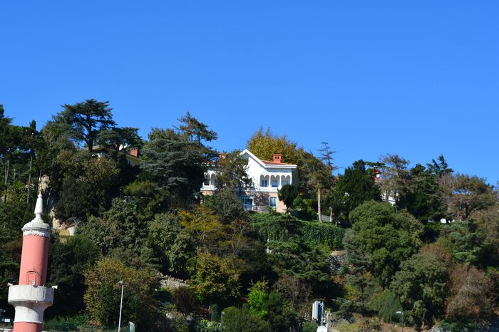 Giving half of the Empire to Maximian